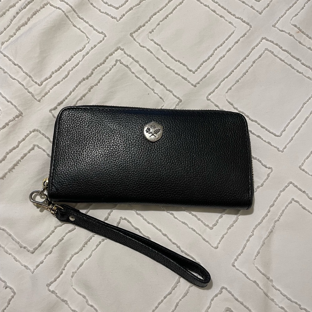 Black Leather Poppy Barley Wristlet Wallet